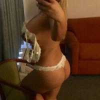Erdemli'de Escort Alev: Dikkat Çeken Estetik ve Zarafetin Adresi